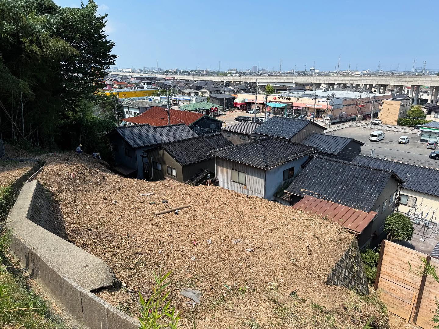 急傾斜地での竹林伐採工________________________________⁡樹木でお困りの方は"株式会社なかの林業"にお任せ下さい！従業員も随時募集中です☘お問合せはHP、DM、お電話にて！https://nakano-ringyo.jp⁡〒920-2133石川県白山市鶴来大国町西517℡: 076-272-4885fax: 076-272-8745________________________________⁡#伐採 #特殊伐採 #空師 #林業 #除草 #主伐 #間伐 #森林経営計画 #森林環境譲与税 #森林管理制度 #スマート林業 #国有林 #県有林 #市有林 #民有林 #公社林 #屋敷林 #素材生産 #造林 #支障木 #線下伐採 #除雪 #石川県 #白山市 #鶴来 #金沢市 #野々市市 #小松市 #能美市 #なかの林業